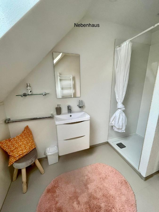 Murmeltier Hausen im Tal Luaran gambar